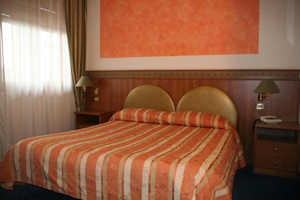 Hotel Kristall San Donà di Piave Eksteriør billede